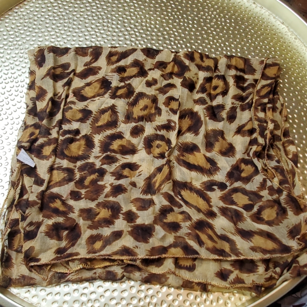 Leopard scarf - Picture 4 of 4